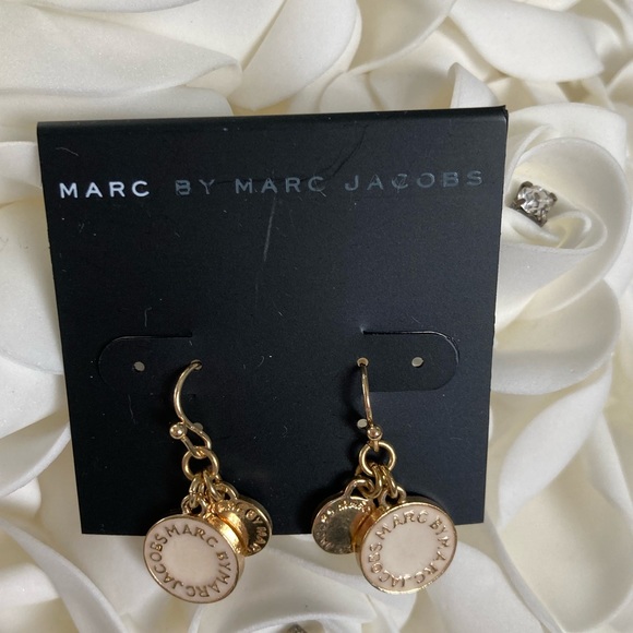 NWT Marc Jacobs Enamel Logo Dangle Disc Earrings - Picture 5 of 7